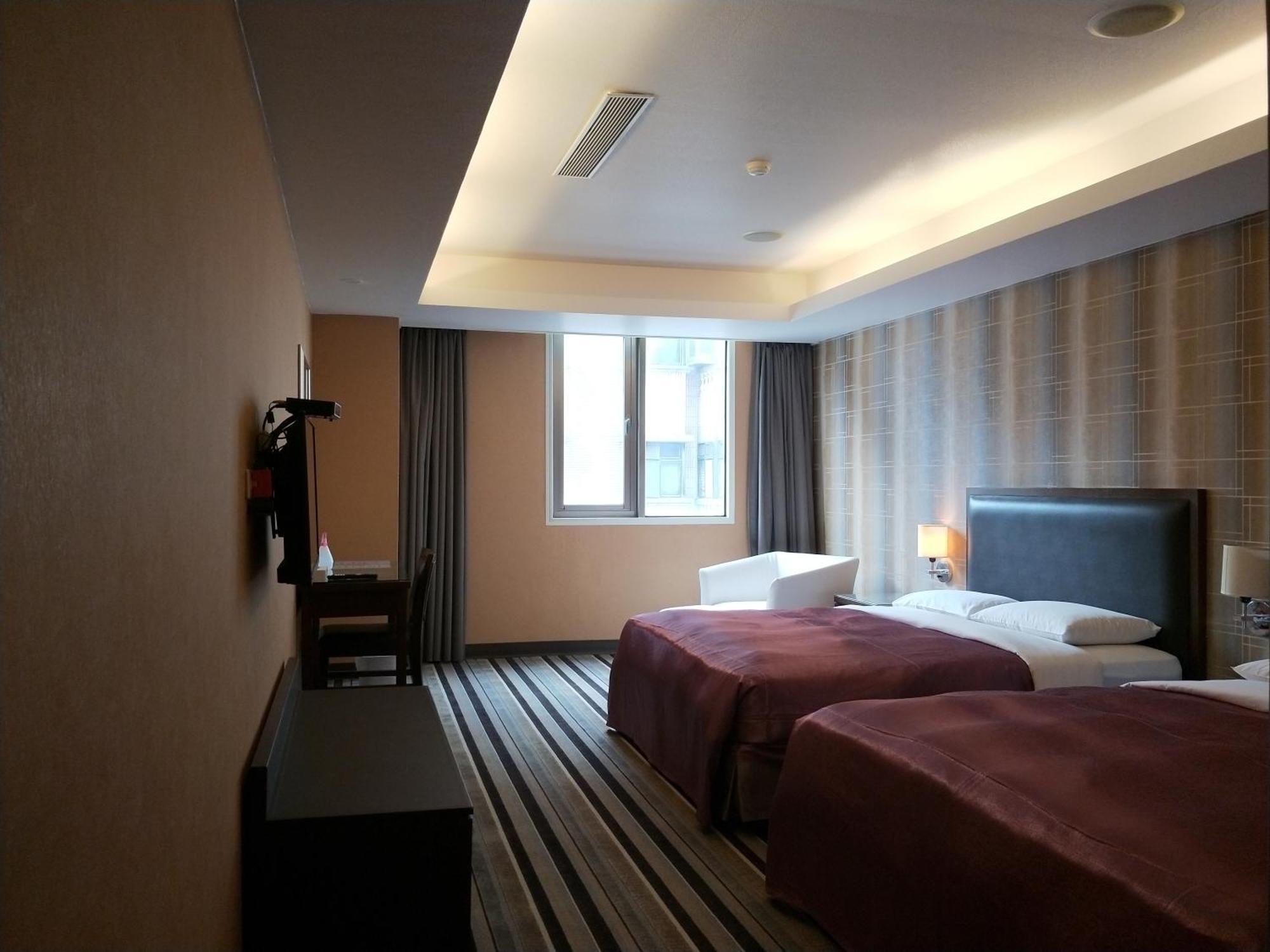 Metropolis Hotel Таоюань Екстер'єр фото