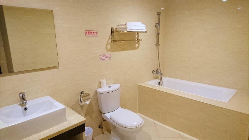 Metropolis Hotel Таоюань Екстер'єр фото